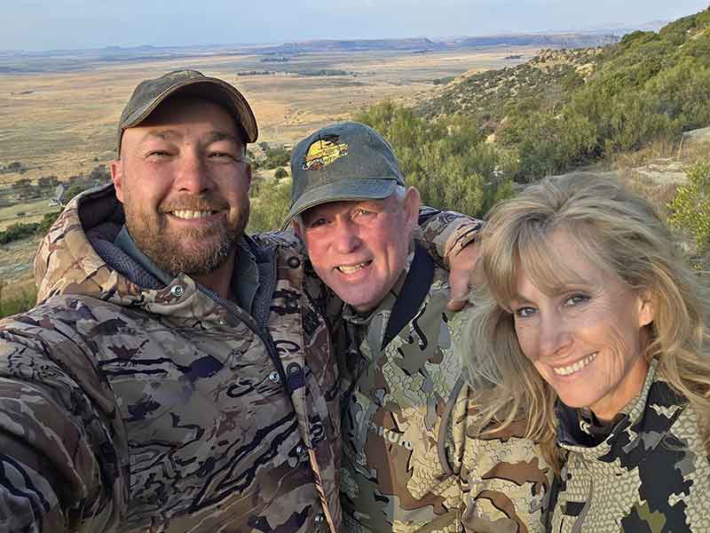 TIMMY JONES COUPLES HUNTING